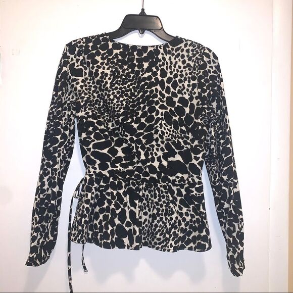NWT leopard print WHO WHAT WEAR lightweight wrap/side tie blouse, Sz S NEW!🏷 - Picture 15 of 16